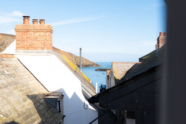 2-bed house on 13 Middle Street, Port Isaac, £295,000