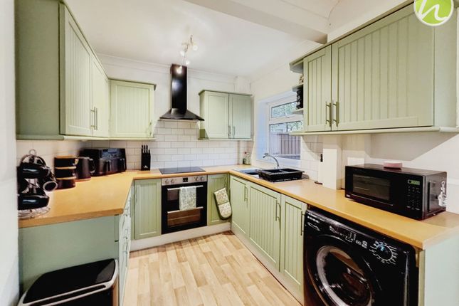 39 Malvern Road, Grays photo 5