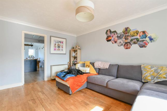 1, Pine Court, Laburnum Close, Red Lodge photo 4