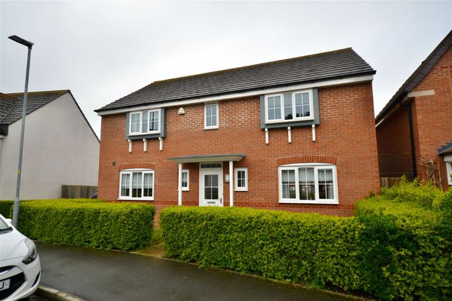 Thumbnail Detached house for sale in Sunset Way, Evesham