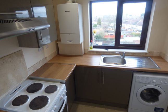 2 Downsland Court, Browning Road, Luton photo 5