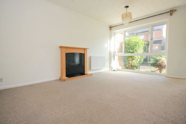29 Glen Road, Southampton photo 3