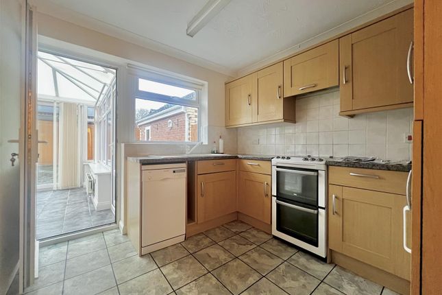 26, Dashwood Close, Sturminster Newton photo 4