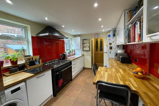 393, Spring Bank West, Hull photo 2
