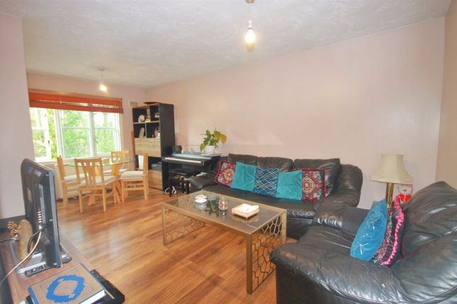 Flat for sale in Curtis Drive, London