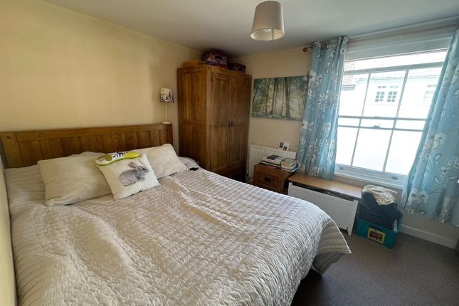 134, Queens Road, Aldershot photo 3