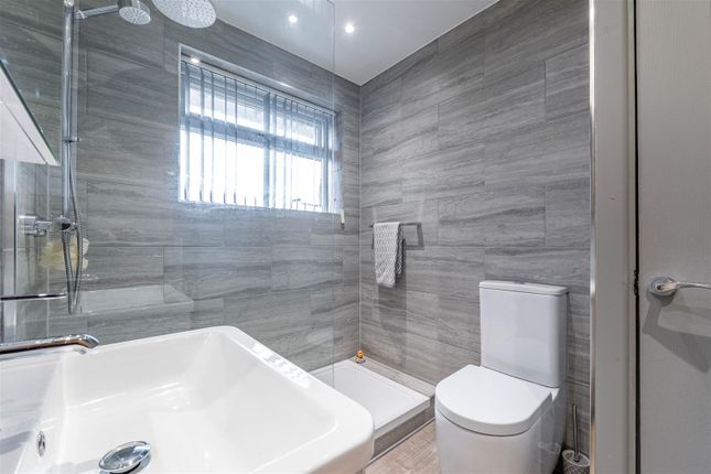 20, Guildford Avenue, Chorley photo 4