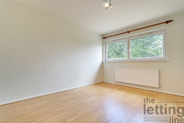 Flat 8, 105, Chase Green Avenue, Enfield photo 3