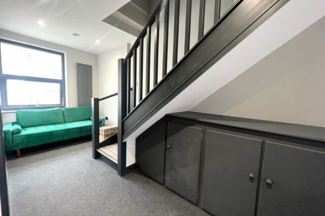 Room to rent in Railway Street, Chatham
