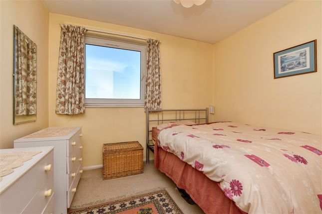 Porchester Mead, Beckenham photo 3