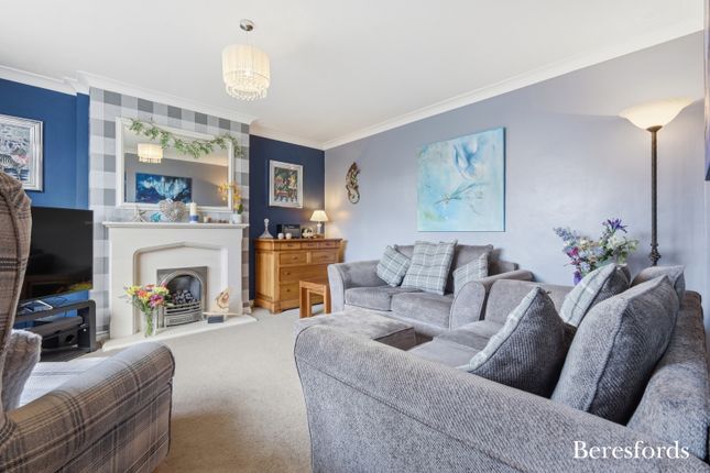 4, Woodland Avenue, Brentwood photo 4