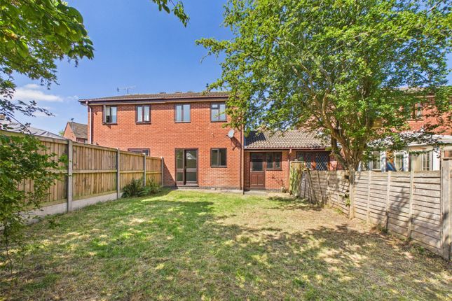 4, Spring Meadow, Worcester photo 4