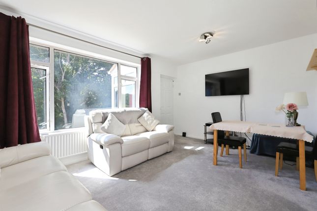 31, Comberton Park Road, Kidderminster photo 4