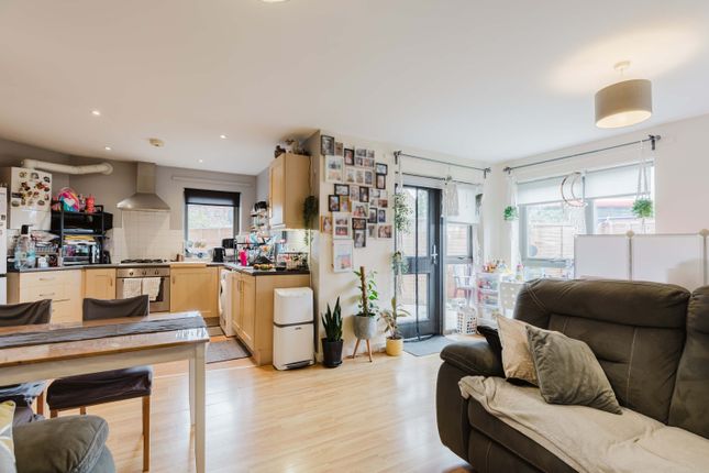 Tw14 8Dr - High Res-39.Jpg