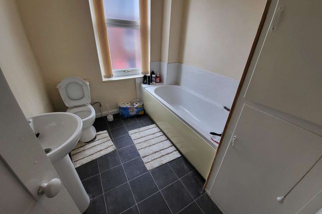 East Park Terrace, Leeds LS9, 2 bedroom terraced house for sale ...