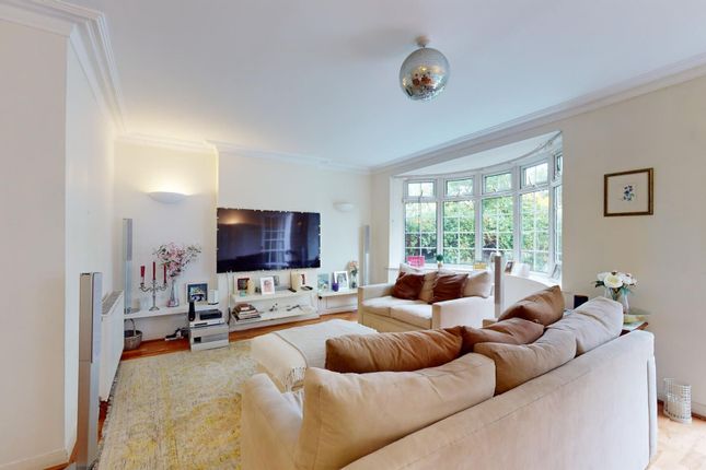 Thumbnail Property for sale in Warwick Drive, London