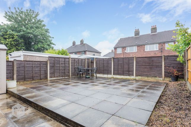 8 Esthwaite Drive, Manchester photo 4