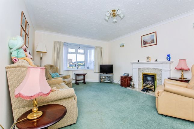 3, Sandringham Court, Spalding photo 2