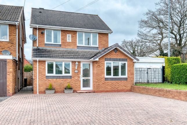 Thumbnail Detached house for sale in Barley Mow Lane, Catshill, Bromsgrove