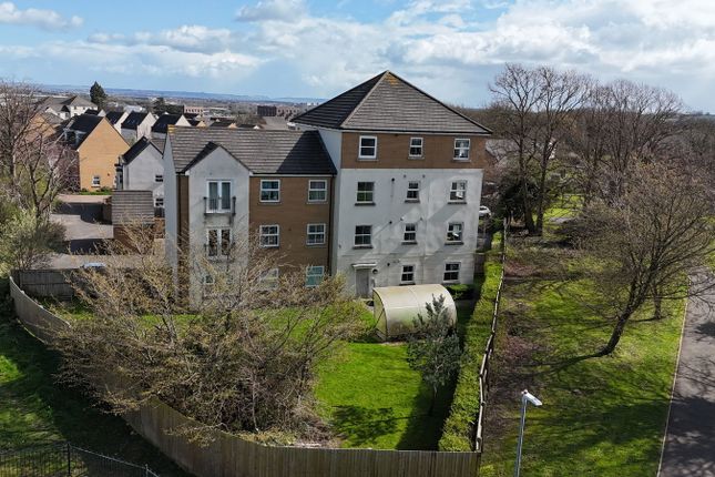2-bed flat on 246, Oak Leaze, Bristol, £200,000