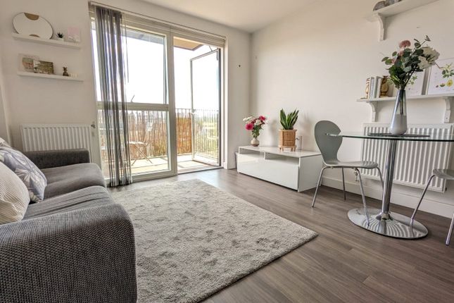 Flat for sale in Adenmore Road, Catford