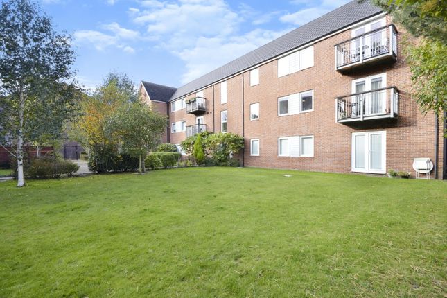 Flat for sale in Highmarsh Crescent, West Didsbury, Manchester, Gtr Manchester
