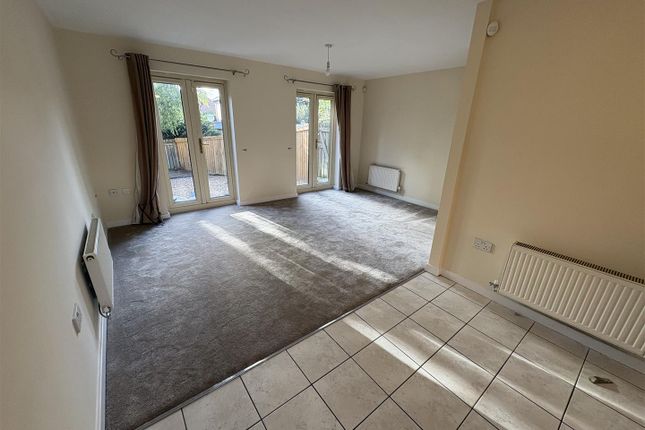 17, Renaissance Drive, Churwell photo 4