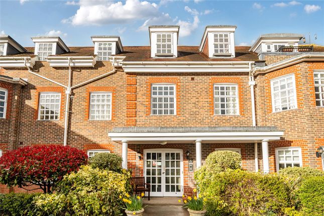 2-bed house on 25,, Farmery Court, Castle Village, Hertfordshire, £545,000