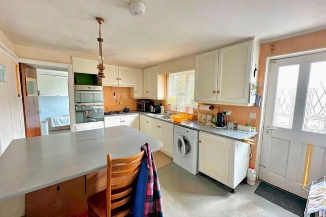 38a Athelstan Road, Romford photo 3