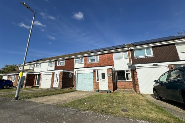 Thumbnail Terraced house for sale in Ashurst Drive, Springfield, Chelmsford