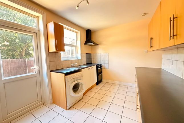00, Lancaster Avenue, Barking photo 4