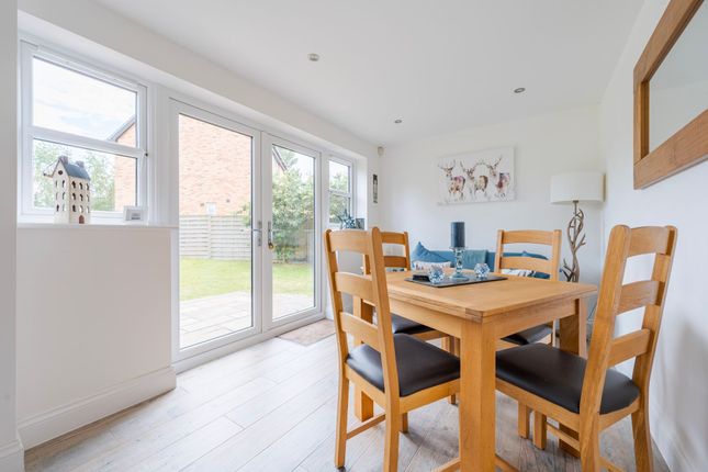 16 Mill Stone Green, Thetford photo 4