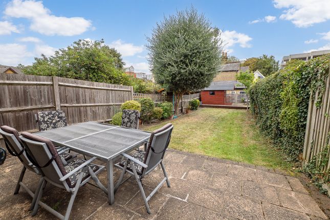56, Robin Hood Lane, Sutton photo 3