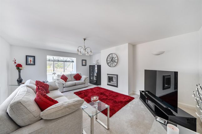 77, Dyffryn Road, Ammanford photo 2