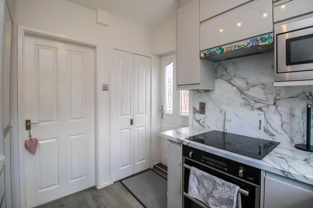 17, Lyndale Grove, Normanton photo 4