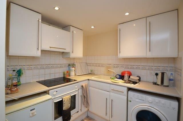5b Bridge Street, Godalming photo 2