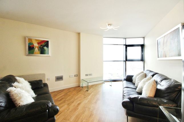 Flat 82, Altolusso, Bute Terrace, Cardiff photo 3