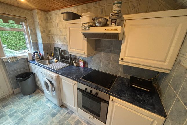 15 Avon Drive, Linwood, Paisley photo 4