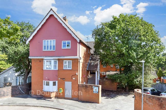 65, Kenilworth Place, Basildon photo 2