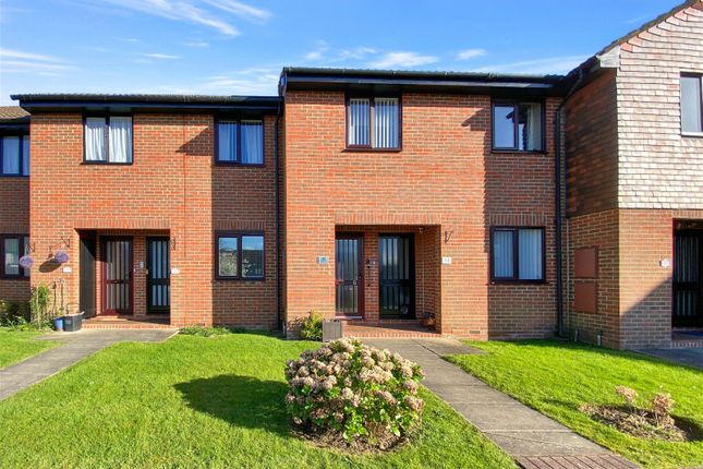 Flat for sale in Loudon Way, Ashford, Kent