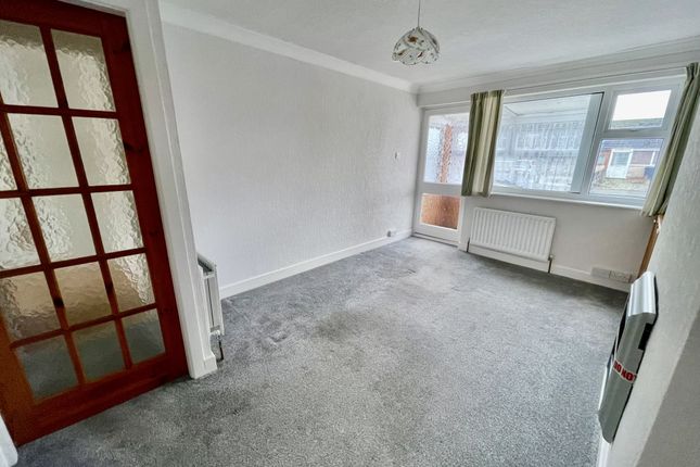 105, East Pines Drive, Cleveleys photo 3