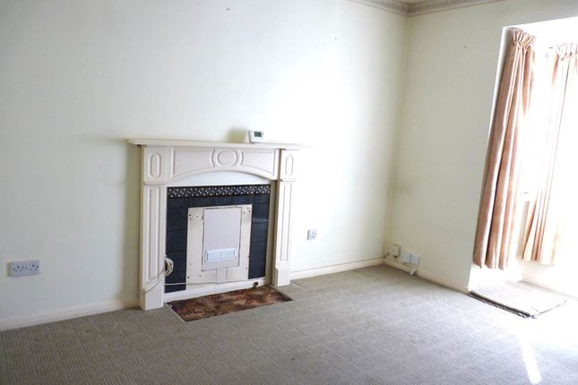 155, Hurst Grove, Bedford photo 2