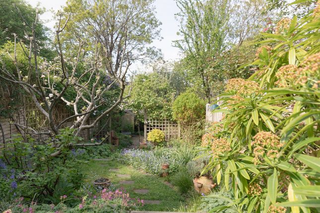 152, Erlanger Road, New Cross photo 3