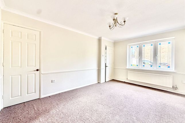 15, Wilstone Close, Hayes photo 3