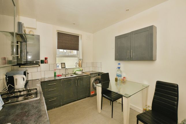 94, Black Bull Road, Kent photo 3