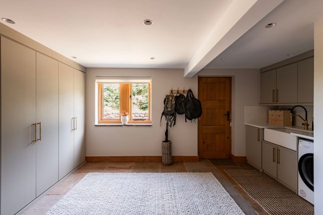 304621 - Orrell Fold Barn 33.Jpg