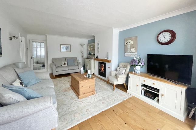5, Harvest Close, YATELEY photo 4