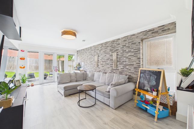 27 Hamilton Grove, Glasgow photo 2