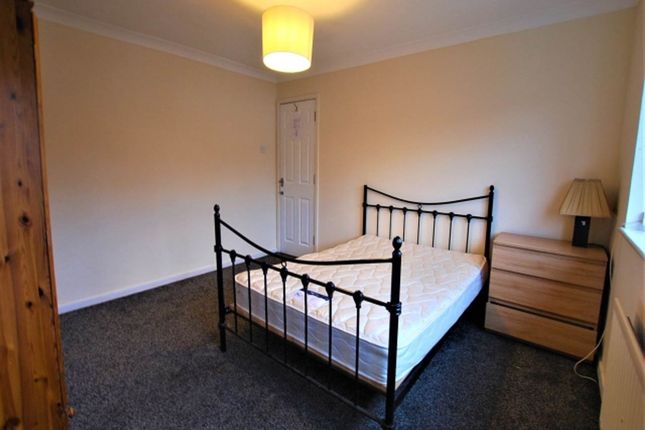 Room 2 Side A Thanet Road, Bexley photo 2