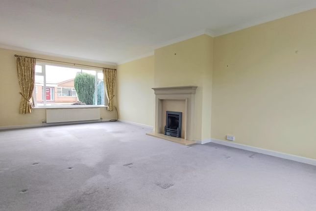 16, Lancaster Crescent, Doncaster photo 4